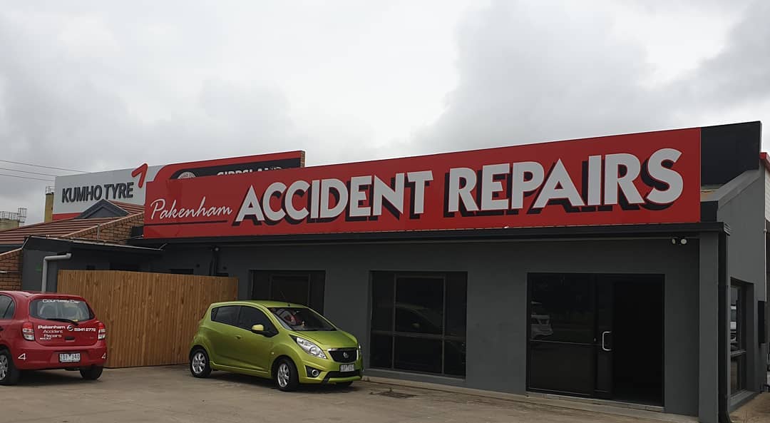 Pakenham Accident Repairs building